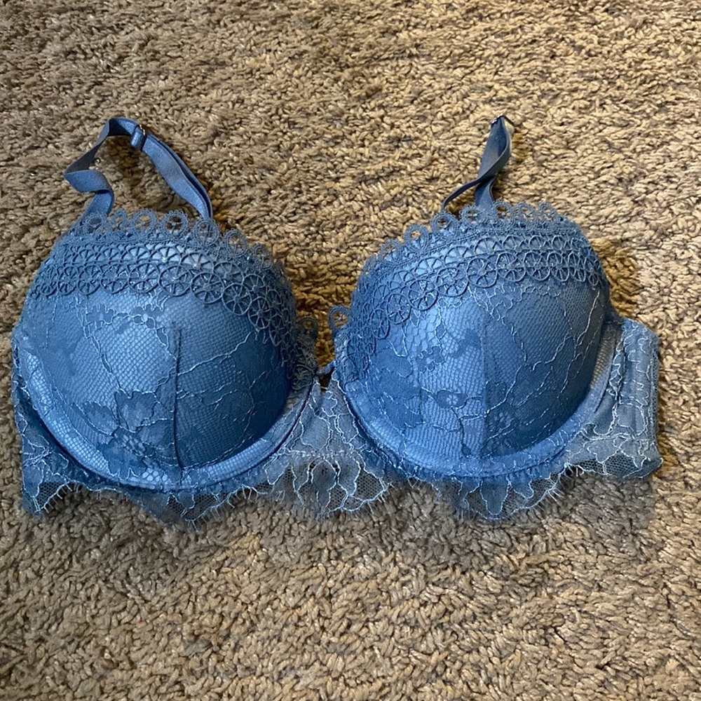 Brand new Victoria’s Secret bra with no tags